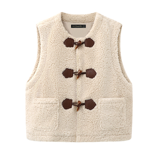 拉夏贝尔/La Chapelle羊角扣仿羊羔毛马甲女秋冬新款保暖无袖坎肩