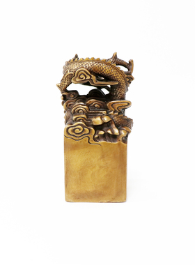 新中式风样板房官印龙行天下铜制