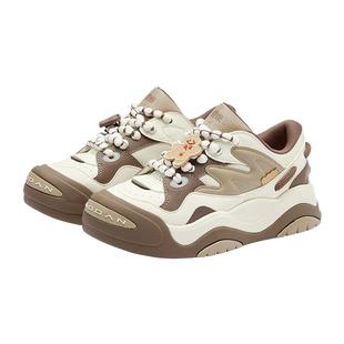 乔丹新款姜饼人面包鞋女款冬季保暖增高皮面板鞋贝壳头厚底休闲鞋