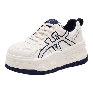 千百度厚度增高小白鞋女春季新款学院风松糕百搭潮流休闲鞋