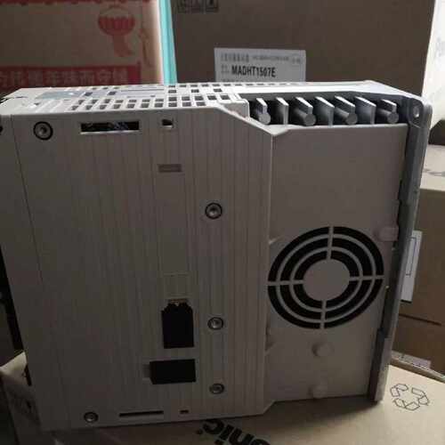 议价伺服驱动器电机R88M-KE75030H-S2-Z现货包邮质保一年