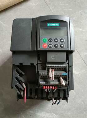 询价变频器6SE6440-2UC21-5BA1，220V，