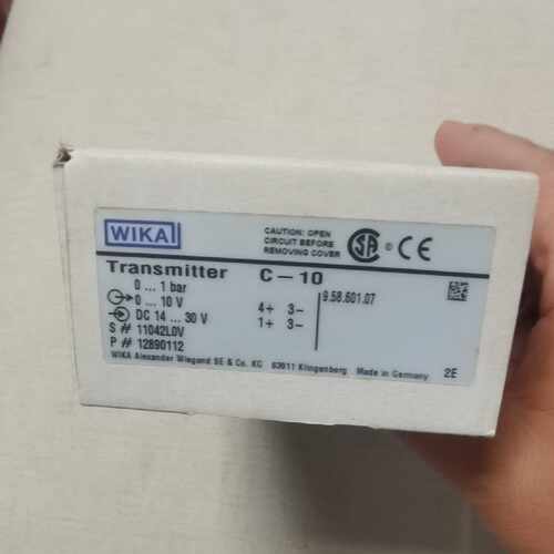 议价德国WIKA威卡温度传感器C-10，压力范围0-1Bar，全新实物图