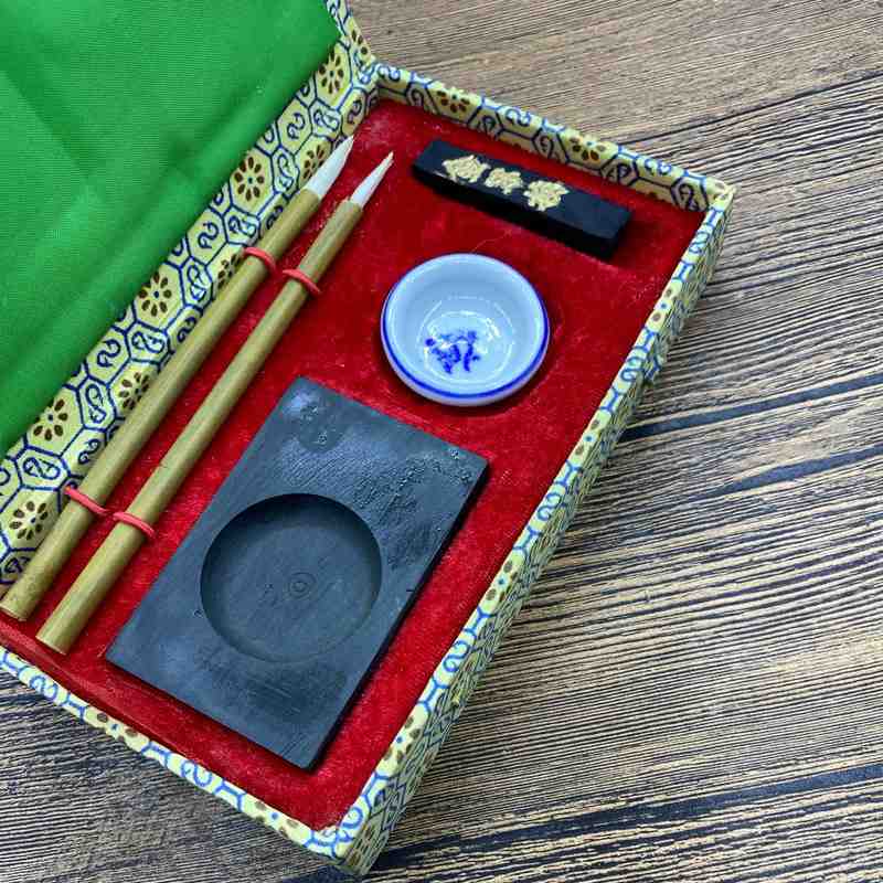 厂家批发儿童学生文房四宝套装笔墨纸砚初学者书法套装礼盒全套