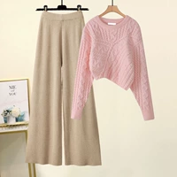 Красный свитер, хаки комплект