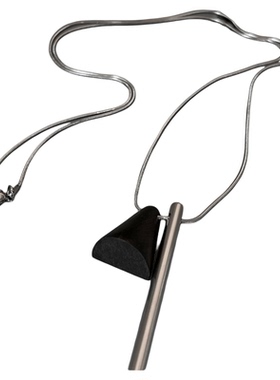 黑色几何三角金属项链高级感配饰