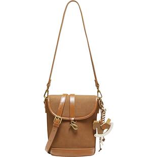 百思图冬商场新款miu系水桶包时尚潮流单肩斜挎包女TY052DX5