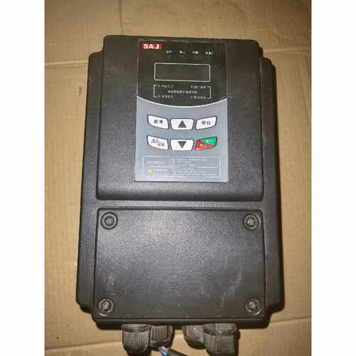 溢价-三晶变频器8200B2SR75PHDW0.75kw2