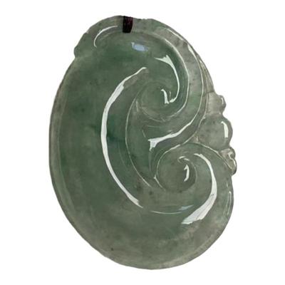 缅甸翡翠吊坠冰种绿色如意挂件