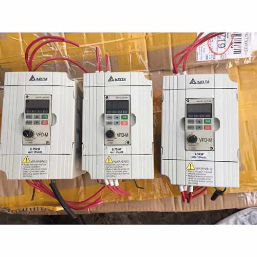 议价台达变频器成色如图每台测试功能正常两个0.75kw