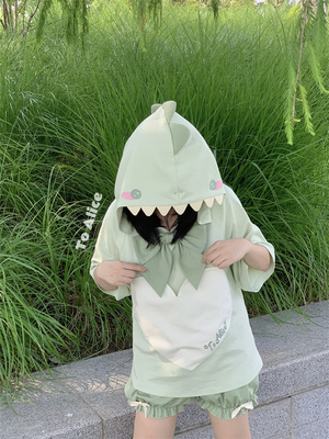 taobao agent [To Alice] Bear original dinosaurs swinging three -dimensional tail hooded love pocket T -shirt+shorts