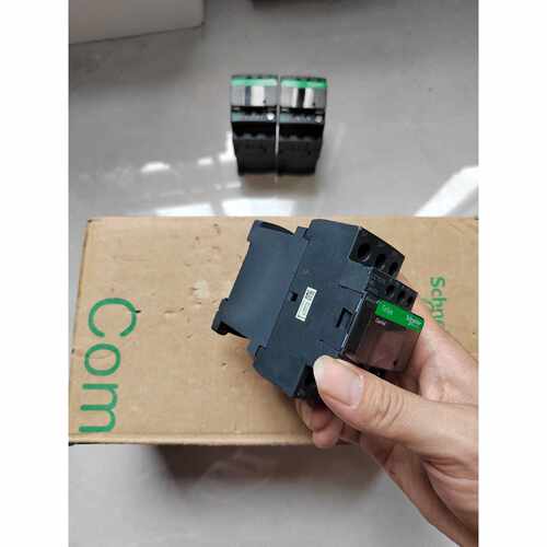 议价TeSys接触器LC1D25BDC3PDC24适用