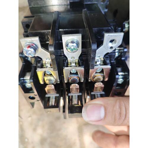 议价富士SCN8N10交流接触器底板可维修