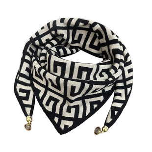 保暖护颈针织磁吸扣三角巾气质百搭围巾女冬季2025新款双面围脖套