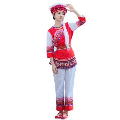 白族服装2023柔美尼刺绣旅拍促销