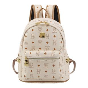 香港生日礼物可爱小熊通勤双肩包25新款潮女大学生背包大容量书包