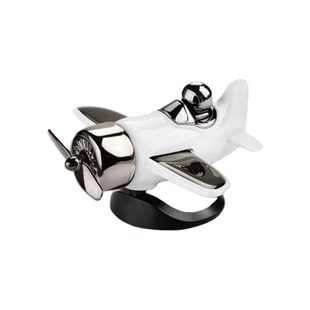 太阳能飞机车载摆件2025新款车内装饰品汽车上中控台创意随车摆动