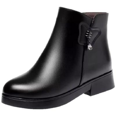 妈妈鞋子冬加厚棉鞋加绒真皮软底