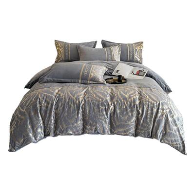 A类母婴级牛奶绒四件套冬季加厚双面珊瑚绒被套浮雕刺绣床上用品4