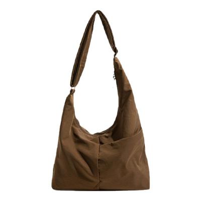 慵懒风防水尼龙布托特包