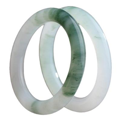 天然新疆天山翠圆条手镯带证书