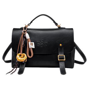 百思图双肩包包2026新款斜挎包女小众高级女包手提复古通勤邮差包