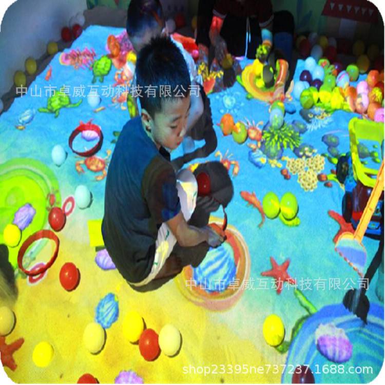 厂家直销AR互动投影沙滩沙池捞鱼捕鱼室内游乐园互动地面游戏设备