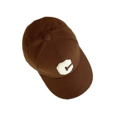 素颜出街bi入咖啡色休闲风棒球帽