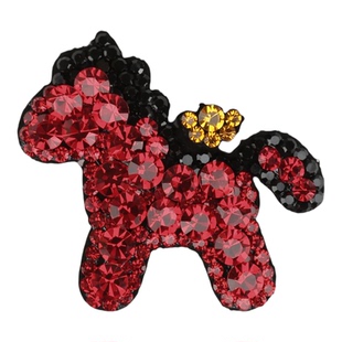 新年侧边夹小马红色发夹2026马年本命年发卡水钻高级过年夹子头饰