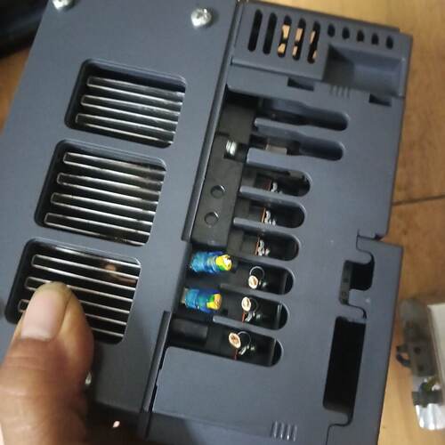 议价Mitsubishi Inverter Fr-E720-3.7K-E3 3.7Kw Three-Phase 20
