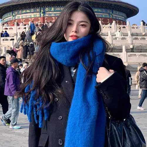 克莱因蓝色保暖围巾女秋冬季川西旅游高级感穿搭情侣围脖披肩男潮