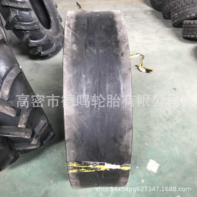 光面平板 胶轮压路机轮胎900-20 1100-20 13/80-20 14/70-20轮胎