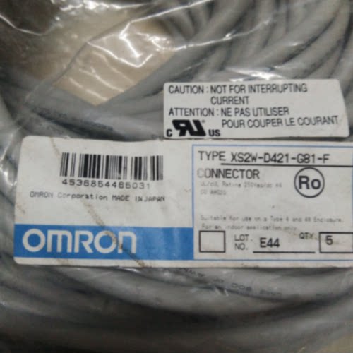 议价Omron/欧姆龙 PLC特殊电缆 XS2W-D421-G81-F