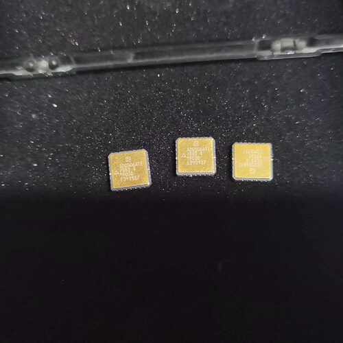 ADG506ATE /883Q 有三个  全新议价