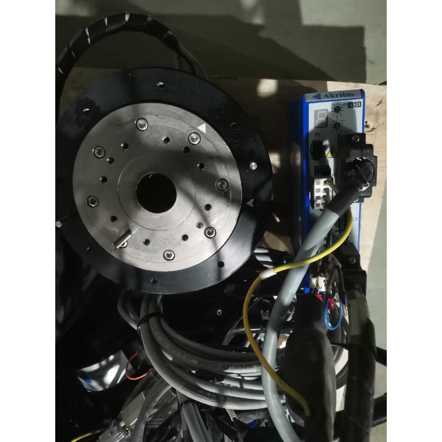 出雅科贝思伺服驱动器和DD马达组合,型号是ASD240-04