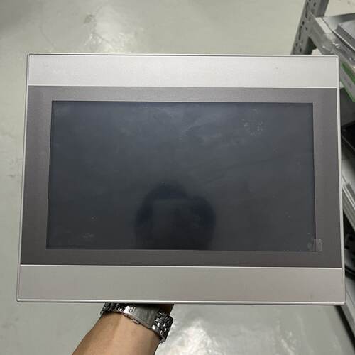 溢价-昆仑通态触摸屏 TPC1071Gi   带USB