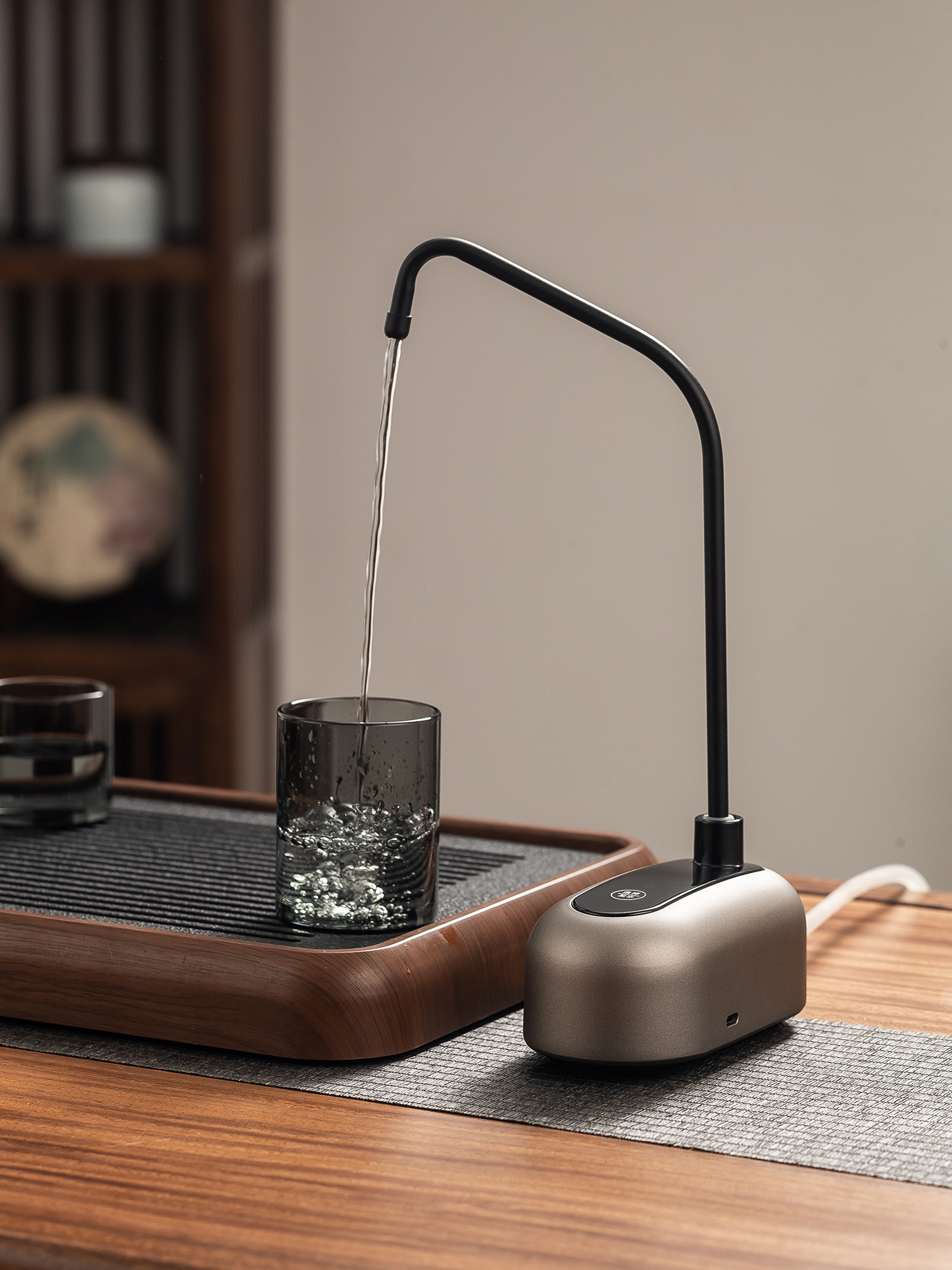 新款充电式电动抽水器桶装水家用饮水机自动吸压水泵桌面上水器