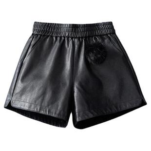 配靴子的皮短裤女2025年新款春秋款高腰小A字外穿PU皮裤冬季靴裤