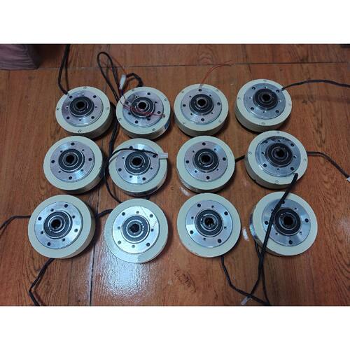 0.6kg磁粉制动器TS-A-0.6，轴16mm，螺丝孔距4
