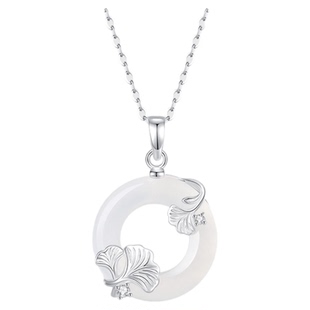 老凤祥银杏叶平安扣S925纯银项链女玉髓吊坠足银锁骨链生日送好礼