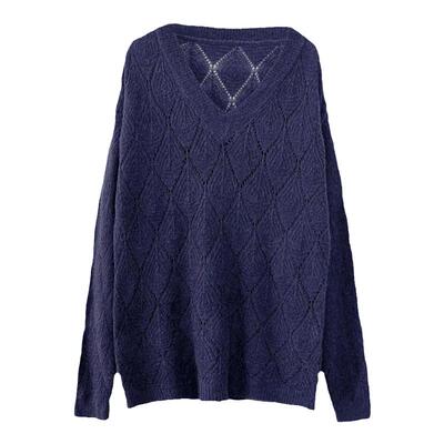 今年流行的漂亮气质毛衣短款内搭