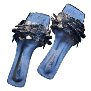 Le' Murmure “足上生花” 松弛度假风 极简一字带立体花卉 拖鞋