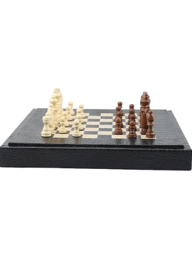 北欧轻奢鳄鱼皮国际象棋摆件