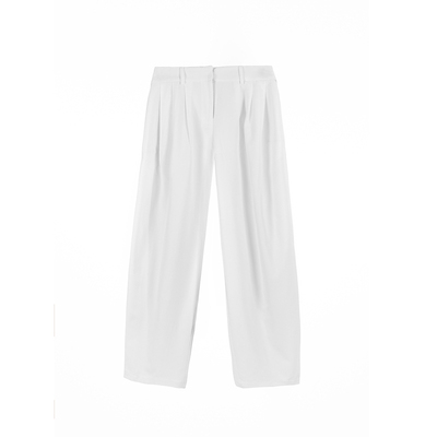 垂坠感白色休闲风西装裤
