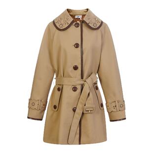 lefame拉飞姆2026春季新款卡其色复古娃娃领绣花风衣料长外套上衣