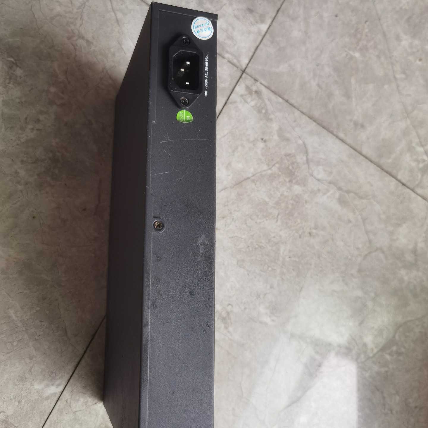 议价磊科Netcore NSD1016D 16口百兆交换机，铁壳