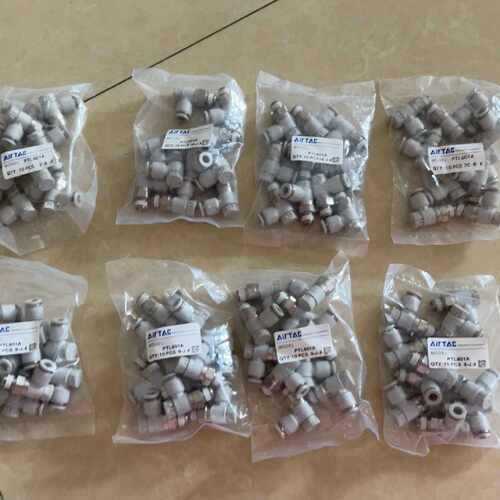 议价全新亚德客调速阀PTL601A一批，单价40/包。清单如下维修