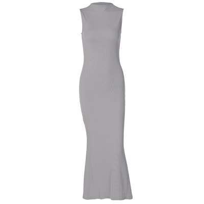 纯色高级感半高领无袖连衣裙