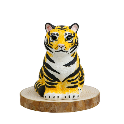 小老虎陶瓷摆件招财公仔桌面礼物