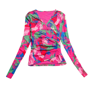 短款上衣2026春季t恤女春长袖交叉v领打底衫时尚显瘦网纱印花小衫